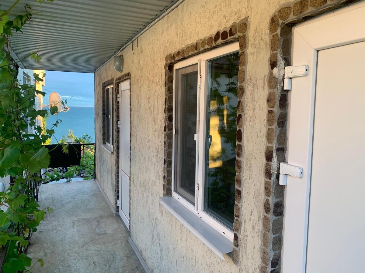Guest House Dacha Nova Dofinivka Екстериор снимка
