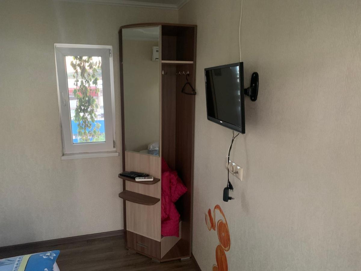 Guest House Dacha Nova Dofinivka Екстериор снимка